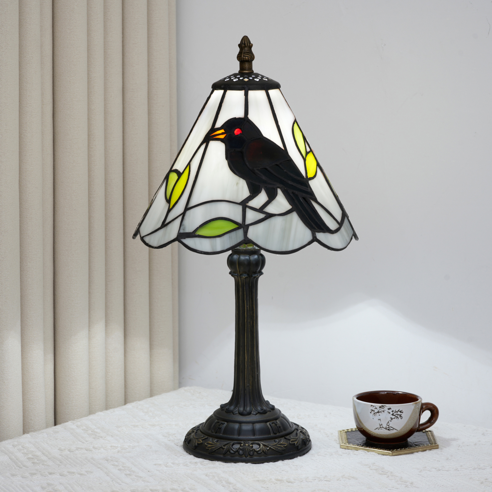Stained Glass Raven Lamp Table - огляд і ціна Desk Setup Vintage
