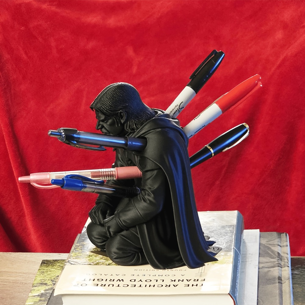 Medieval Commander Pen Holder  - огляд і ціна Desk Setup Aesthetic